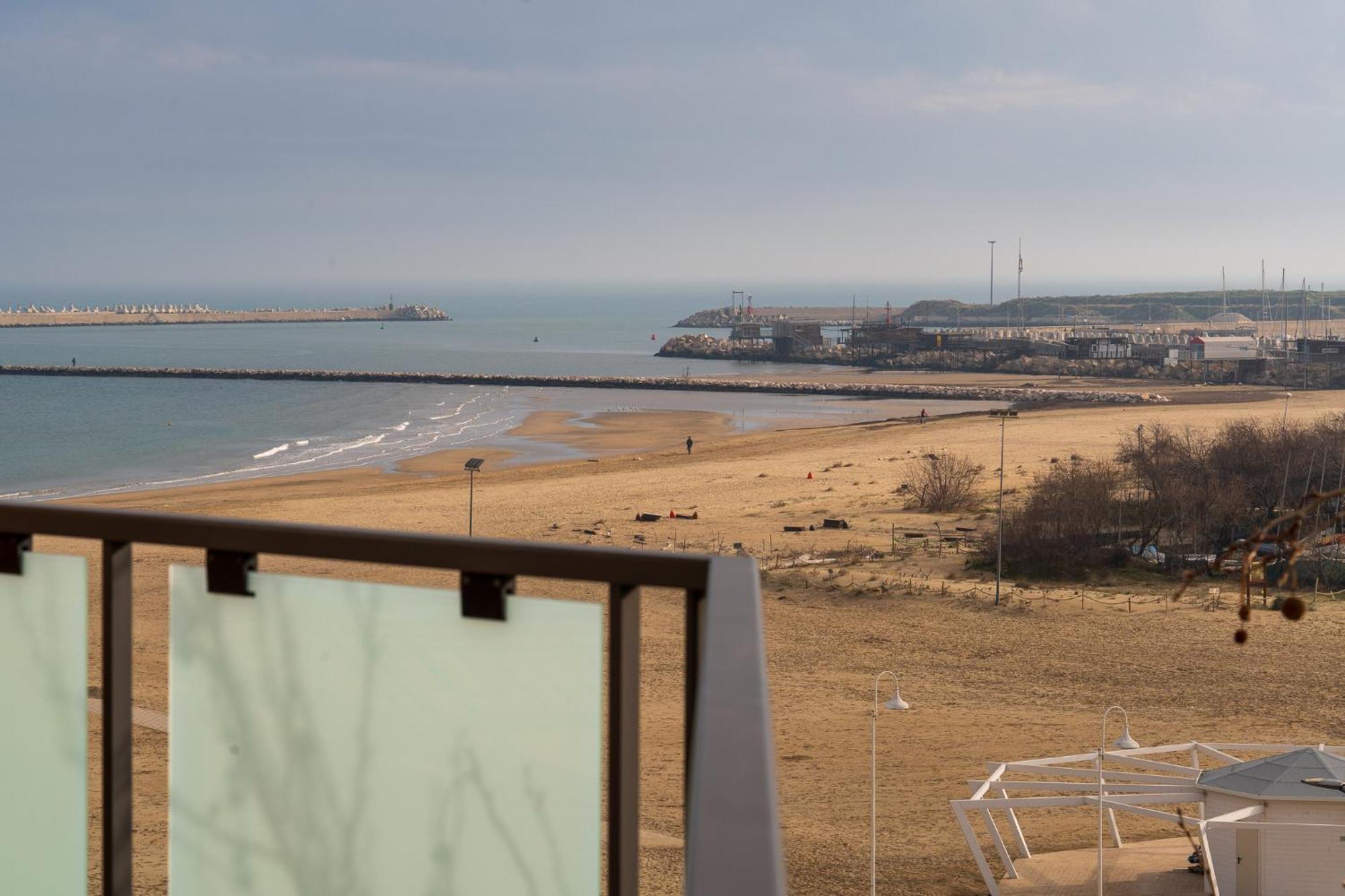 "Casa Incantevole" Fronte Mare Pescara - Appartamento Via Buozzi Zewnętrze zdjęcie